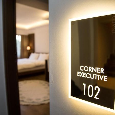 Tn&Co Exclusive Cip Suites And Primeclass Rooms (Adults Only) 무글라 외부 사진
