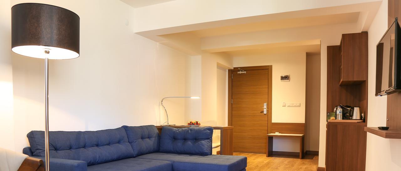 Tn&Co Exclusive Cip Suites And Primeclass Rooms (Adults Only) 무글라 외부 사진