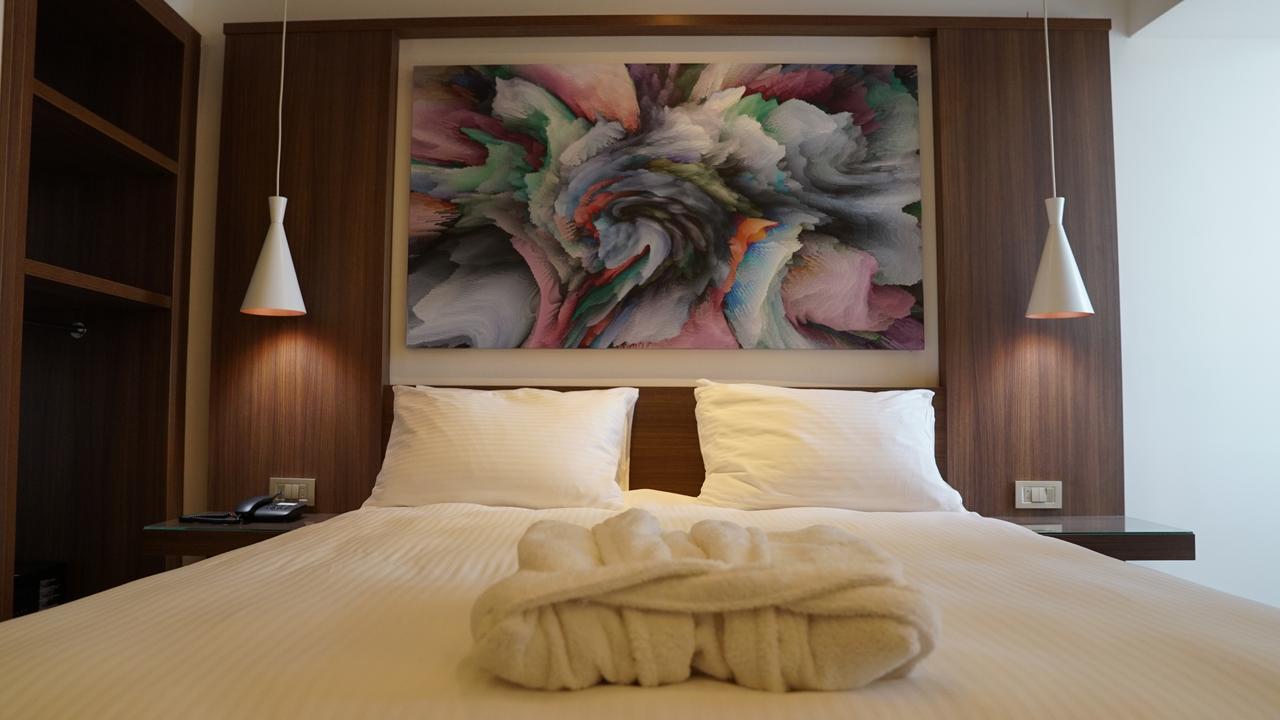Tn&Co Exclusive Cip Suites And Primeclass Rooms (Adults Only) 무글라 외부 사진