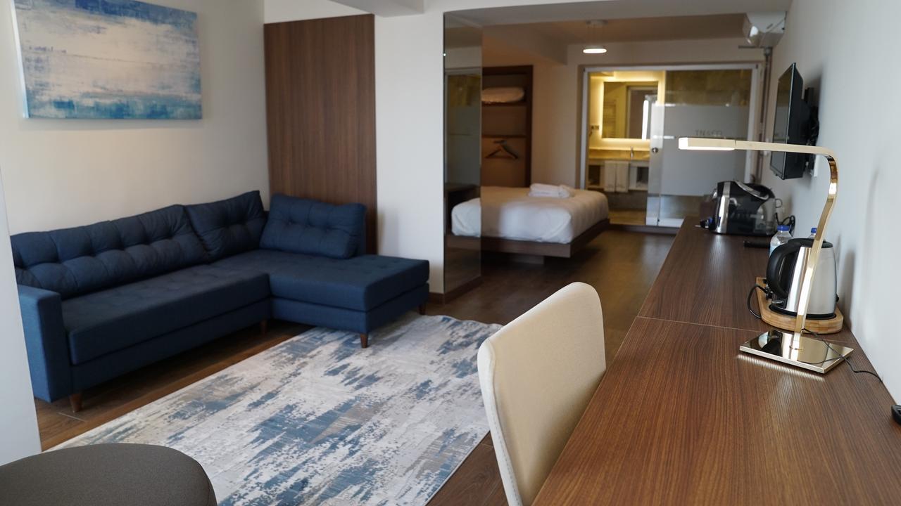Tn&Co Exclusive Cip Suites And Primeclass Rooms (Adults Only) 무글라 외부 사진