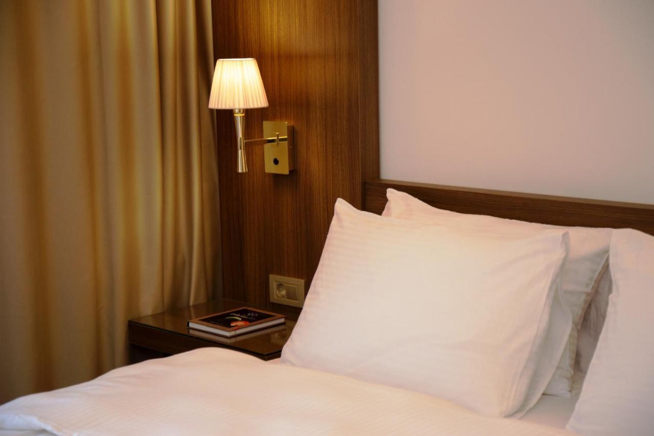 Tn&Co Exclusive Cip Suites And Primeclass Rooms (Adults Only) 무글라 외부 사진